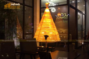 Thế Giới Đèn Gỗ - Đèn gỗ trang trí cây thông 1