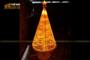 Thế Giới Đèn Gỗ - Đèn gỗ trang trí cây thông 4