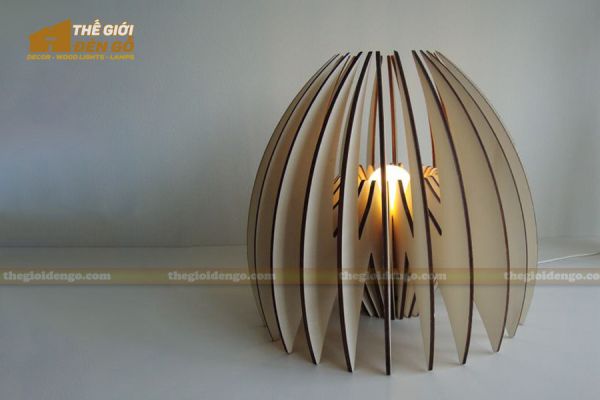 Thế giới đèn gỗ - Đèn gỗ trang trí để bàn DGB020